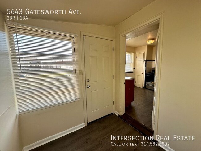 Building Photo - Section 8 Approved - Updated 2Bed/1Bath in...