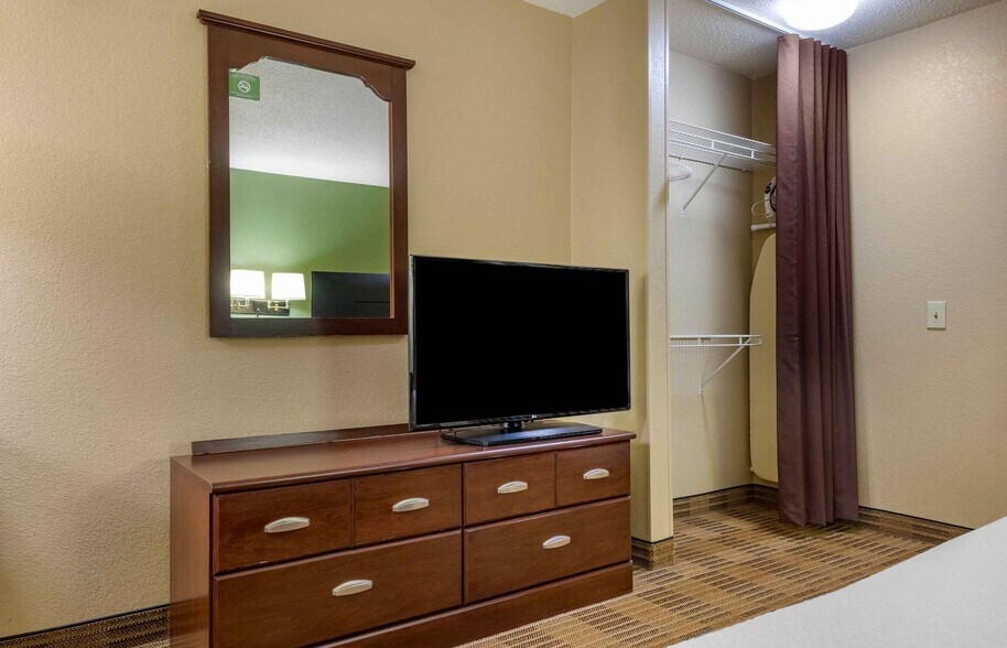 Building Photo - Furnished Studio-Pittsburgh - West Mifflin