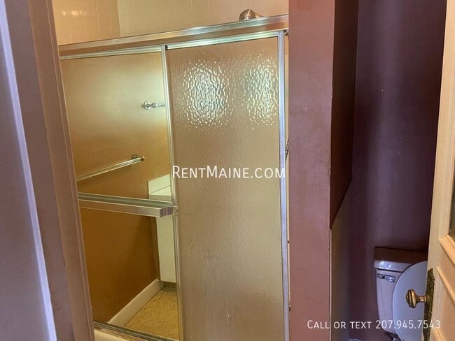 Building Photo - 99 Broadway