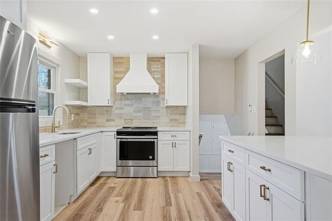 Building Photo - 3400 Elm Creek Dr