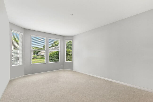 Building Photo - 13060 W Coventry Ln