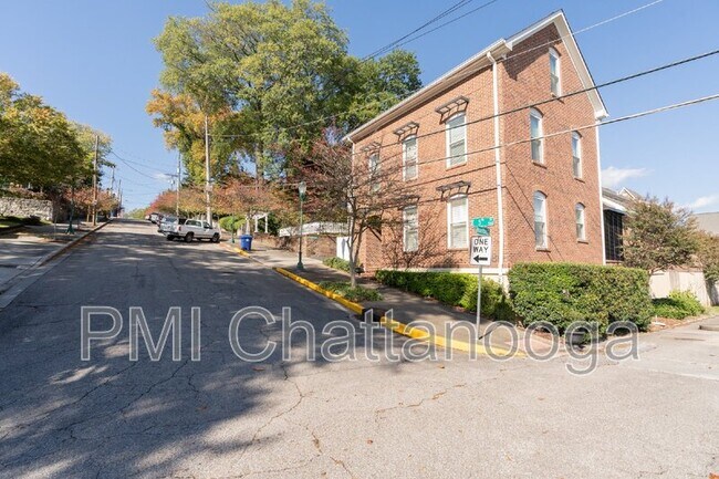 Building Photo - 515 Lindsay Ct