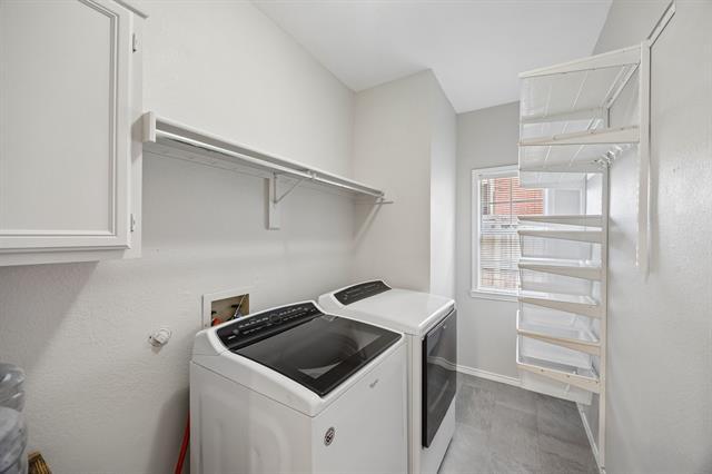Building Photo - 2809 Roper Dr