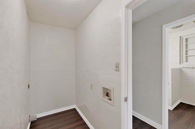 Building Photo - 3817 Vanette Ln