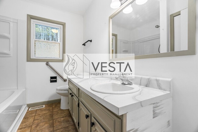 Building Photo - 326 New Salem Rd