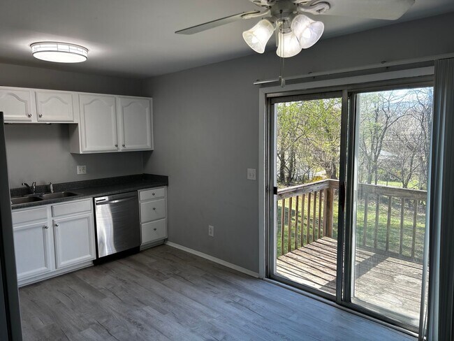 Building Photo - A-D 2223 Bailey Ave
