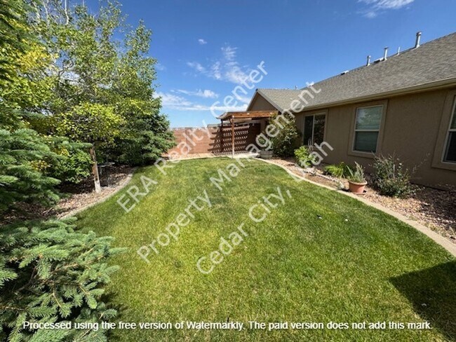 Building Photo - 1434 Southern View Dr