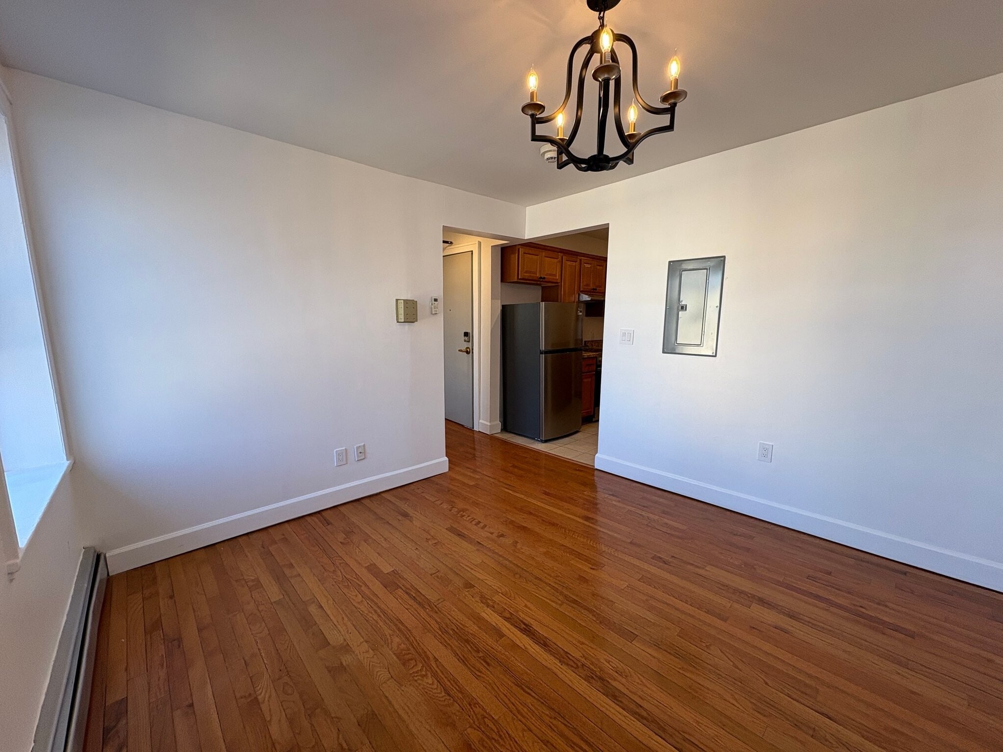 Building Photo - 87 Columbia St