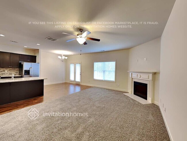 Building Photo - 227 Green Bridge Ct SE