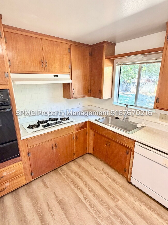 Building Photo - 3 Bedroom Sacramento Rental with Large Yard