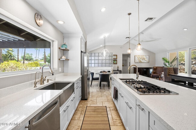 Building Photo - 14436 N Coral Gables Dr