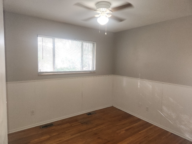 Building Photo - 2701 King St