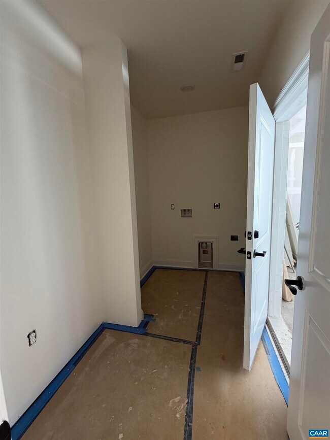 Building Photo - 2018 Larkin Ave