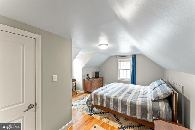 Building Photo - 7312 Poplar Ct