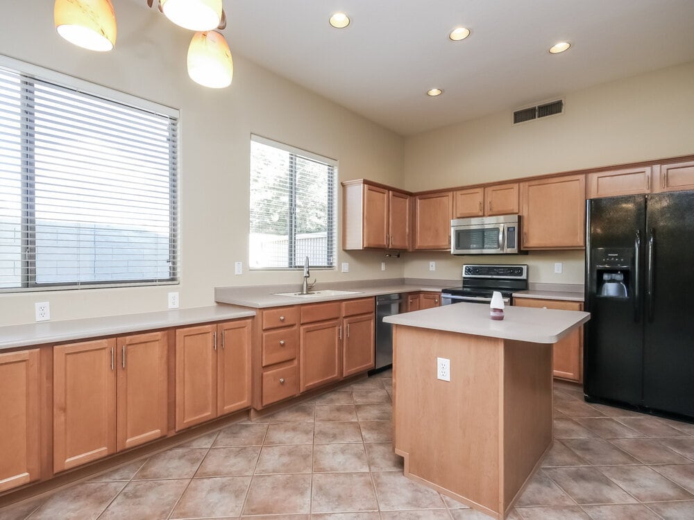 Building Photo - 1714 S Colonial Dr