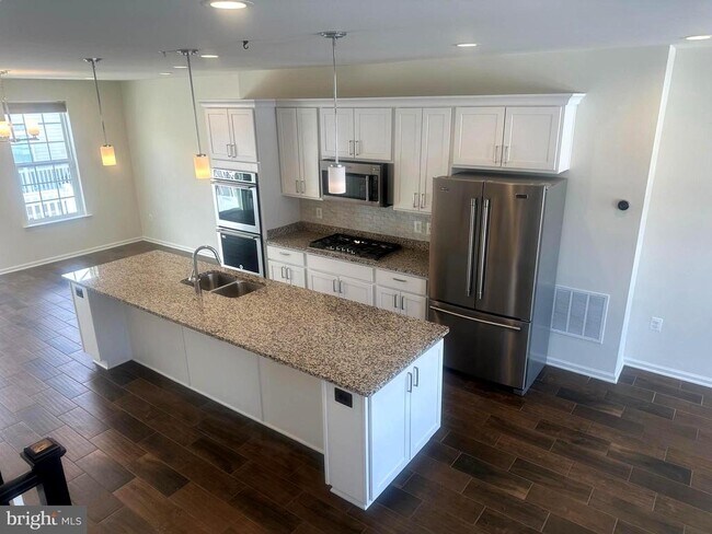 Building Photo - 5320 Woodyard Rd