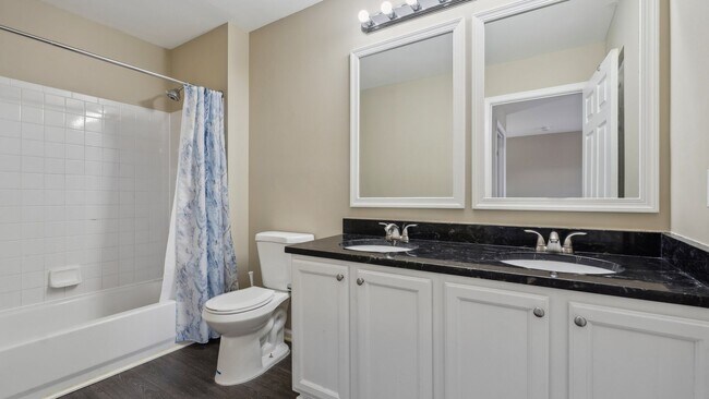Building Photo - Discover the charm of this beautifully upd...