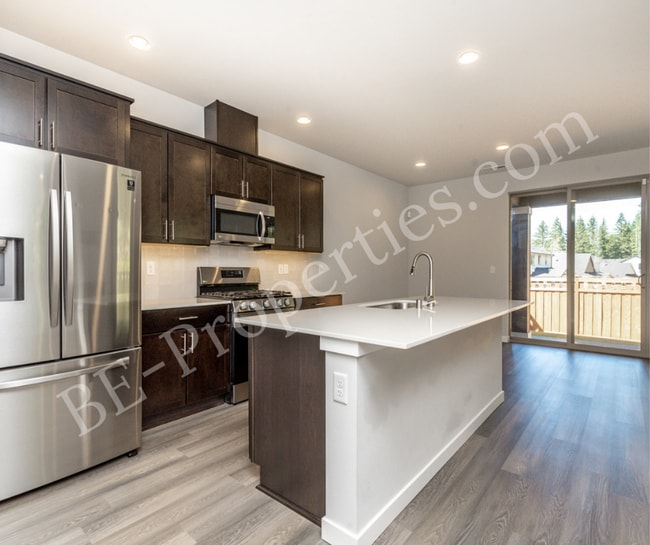 Building Photo - Lovely 4 bedroom 2.5 bathroom Tehaleh Home