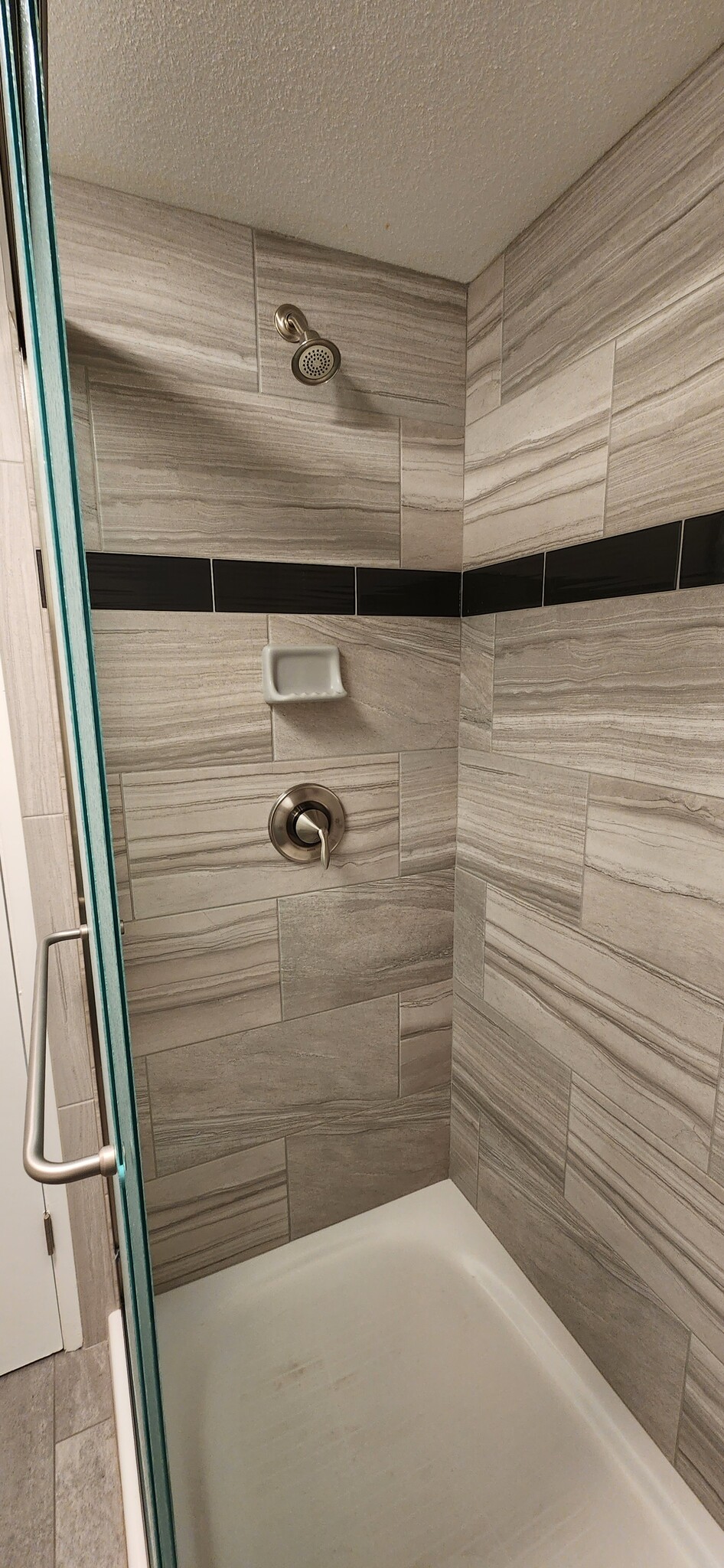 Master bathroom shower - 1100 Opal St