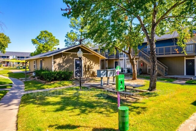 Building Photo - 4649 S Darlington Ave