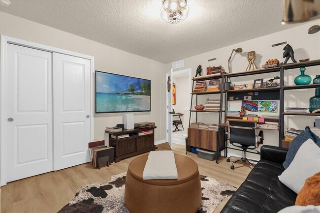 Building Photo - 2523 Bright Jewel St