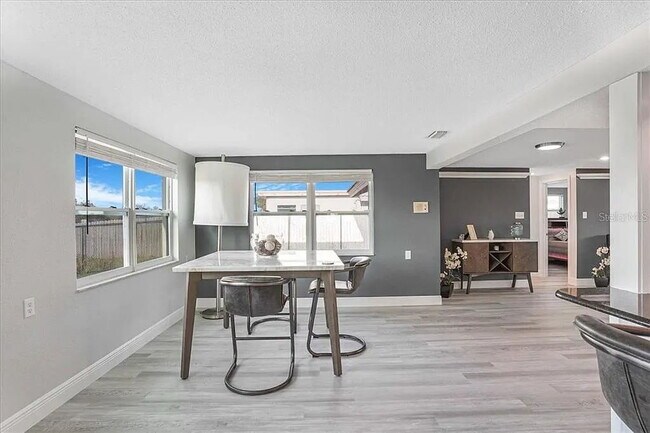 Building Photo - Fully Renovated 2-Bed, 2-Bath Retreat in G...