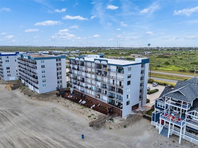 Building Photo - 11945 Termini-San Luis Pass Rd