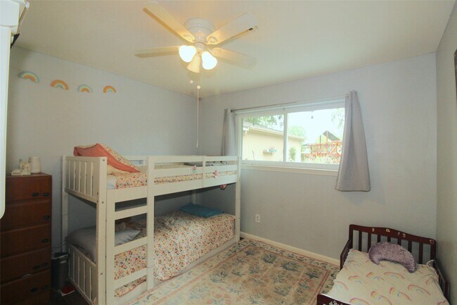 Building Photo - 1803 Oaklawn St