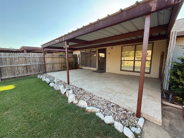 Building Photo - 2902 Post Oak Dr