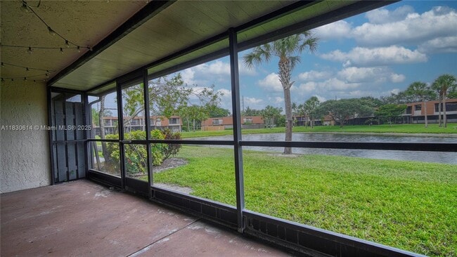 Building Photo - 11101 SW 15th Manor