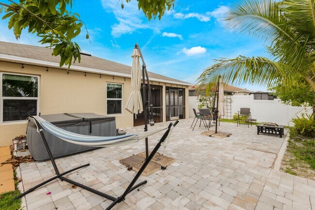 Building Photo - Turnkey 3-bed, 2-bath home with a 2-car garage Single Family Home