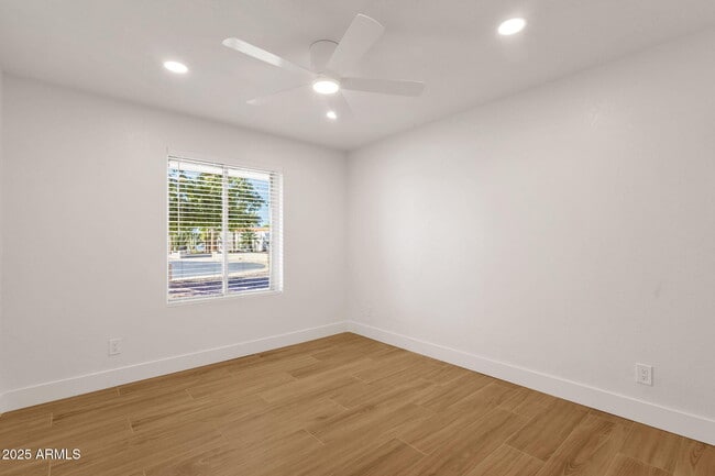 Building Photo - 14421 N 45th St