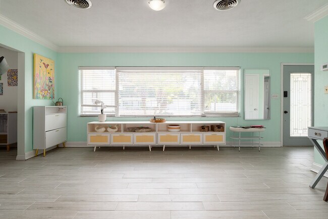 Building Photo - 1116 Berwyn Rd