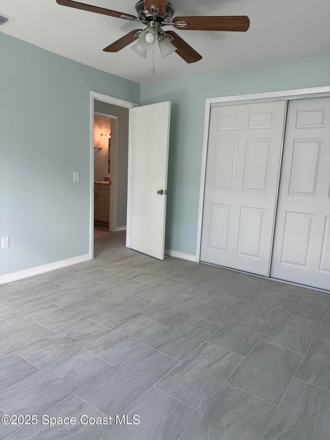 Building Photo - 2841 College View Dr