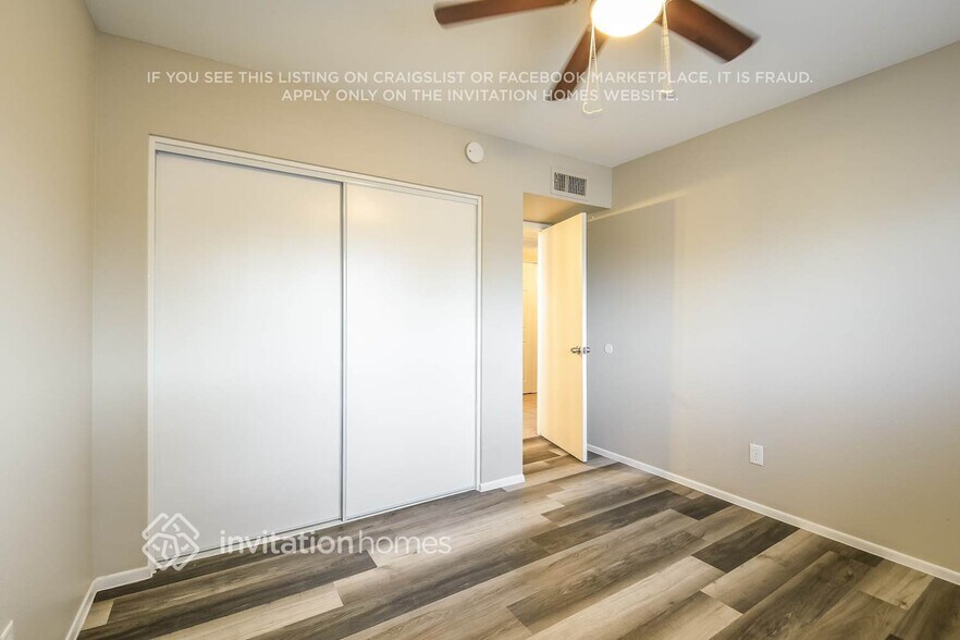 Building Photo - 2228 W Charleston Ave