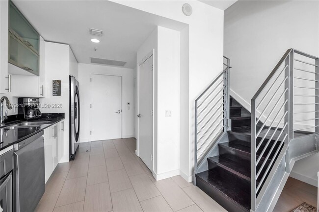 Building Photo - 60 SW 13th St