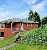 Building Photo - 98 Summers St