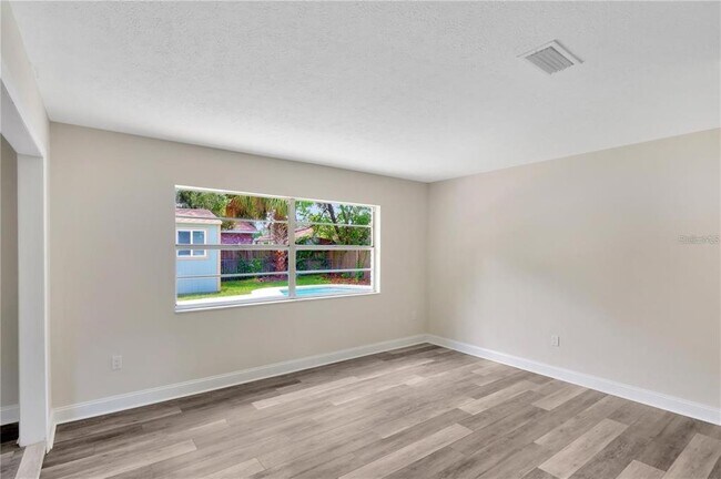 Building Photo - 3508 Westfield Dr