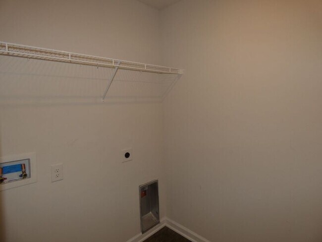 Building Photo - 5565 Galahad Trl