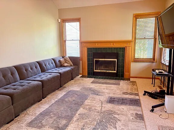 Building Photo - 16842 Hanover Ln