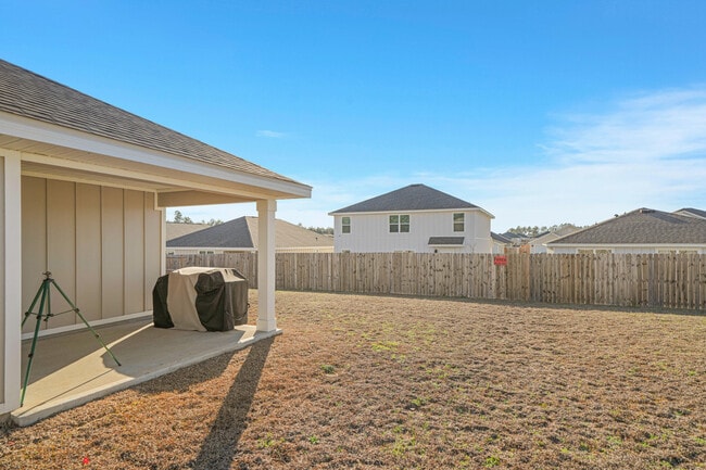 Building Photo - 526 Mary Lou Way