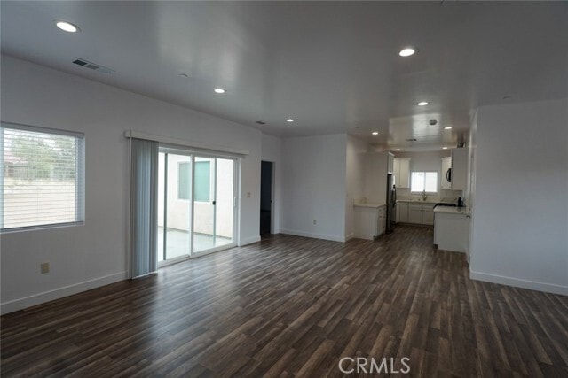 Building Photo - 10304 Primrose Ave