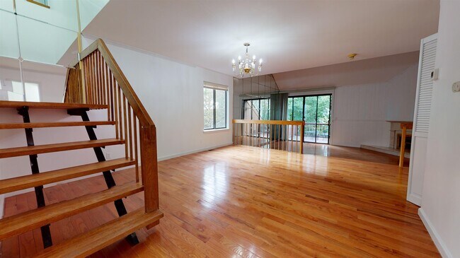 Building Photo - 602 Sanderling Ct