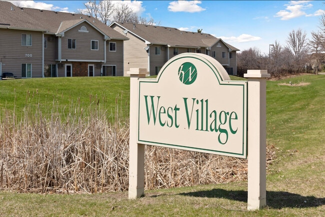 Primary Photo - 700 W Village Rd
