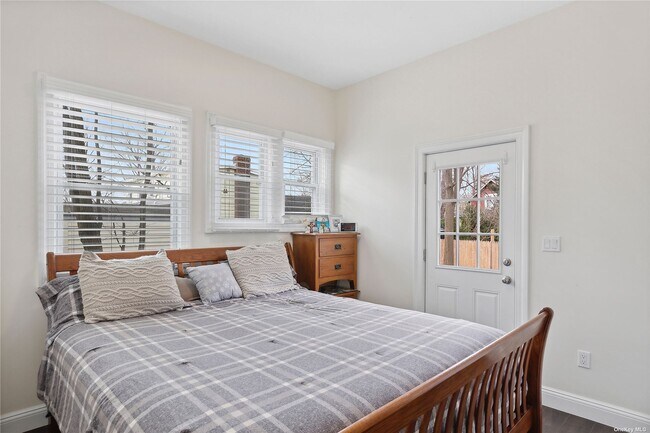 Building Photo - 15 Summit Pl