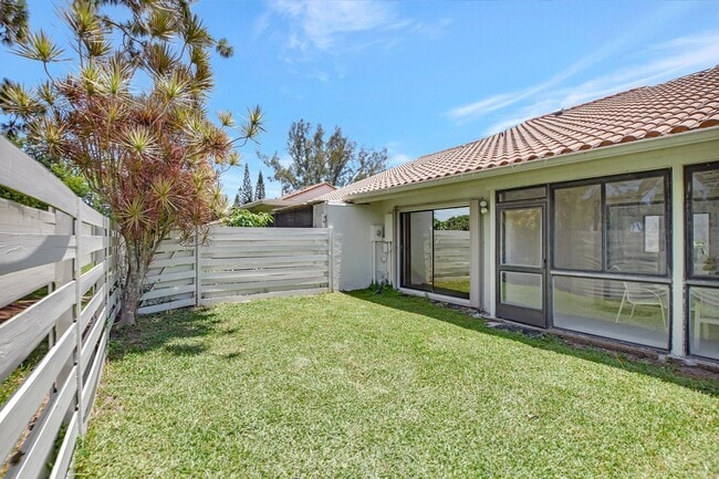 Building Photo - 21650 Coronado Ave