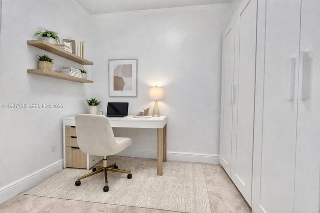 Building Photo - 600 NE 36th St