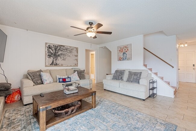 Building Photo - 12123 Monticeto Ln