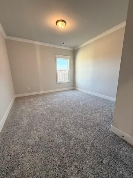 Building Photo - 114 Brandle Rose Wy