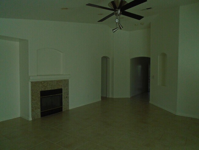 Building Photo - MOVE IN SPECIAL $3397.50 MOVES YOU IN!